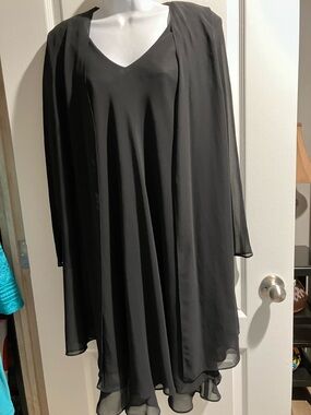 Jones New York Black V-Neck Layered Midi Dress